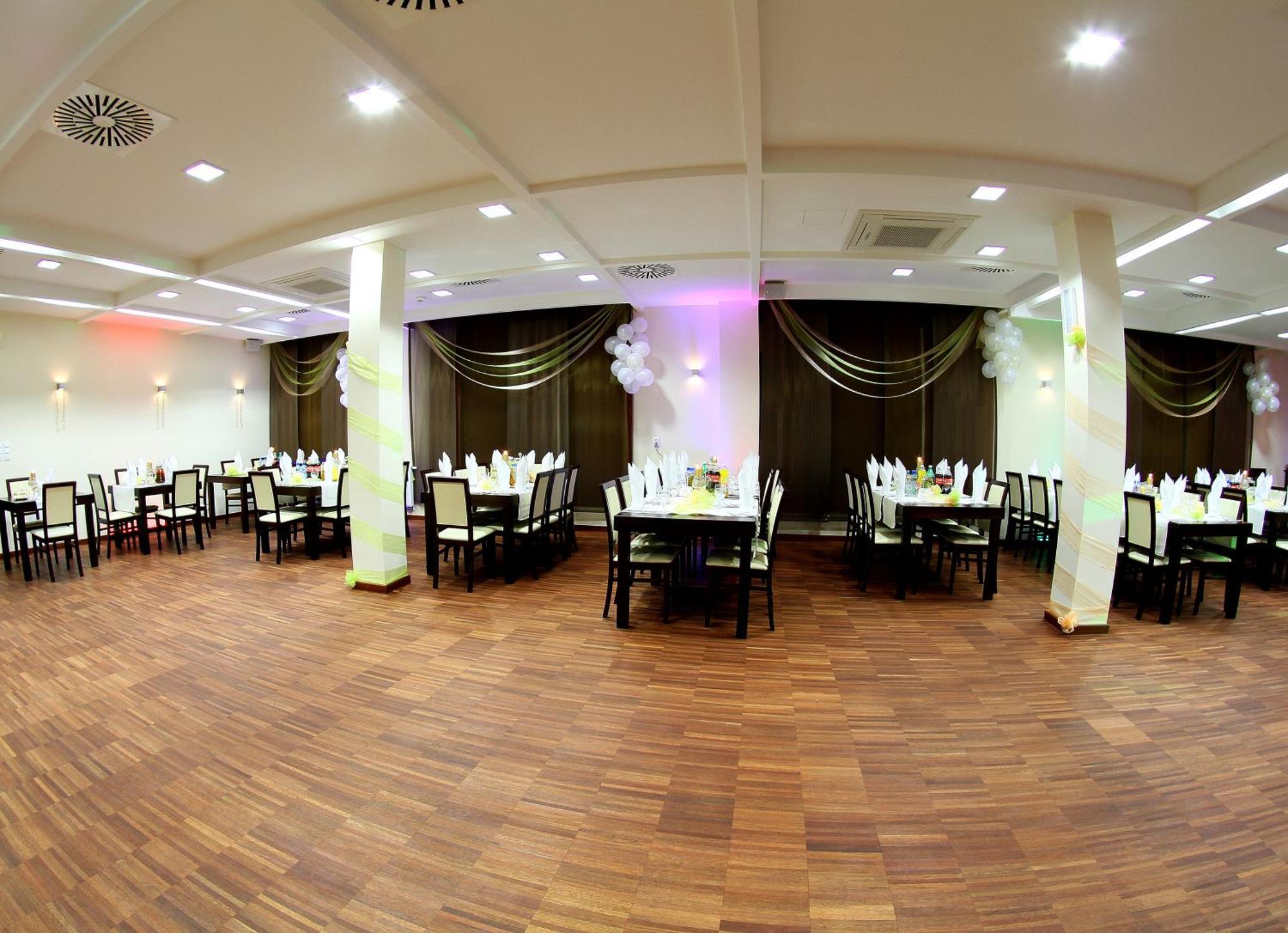 Hotel Aviator Kielce "Business Hotel Medical & Spa" Exterior photo